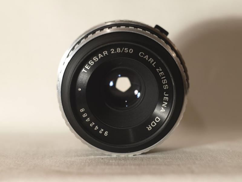 Объектив 2.8. Carl Zeiss Jena q1 Tessar 50/2.8. Carl Zeiss Jena 50mm f/1.8 Зебра версии. Carl Zeiss Jena DDR Visiogon 28/2. Объектив Carl Zeiss 242699.