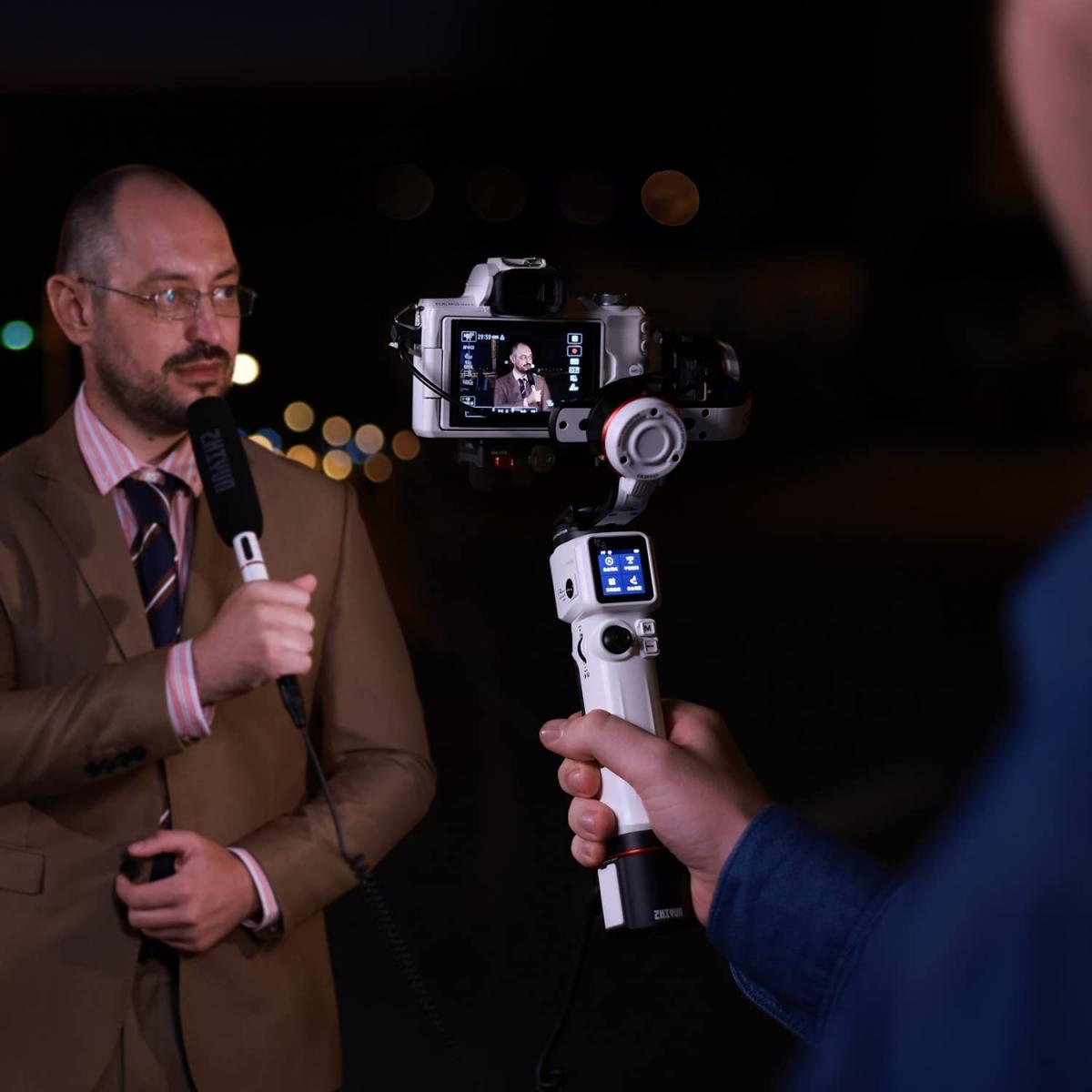 Zhiyun Crane M3 Standard Edition Gimbal Stabilizzatore palmare a 3 assi Design all-in-one, adatto per fotocamere mirrorless, smartphone, action cam