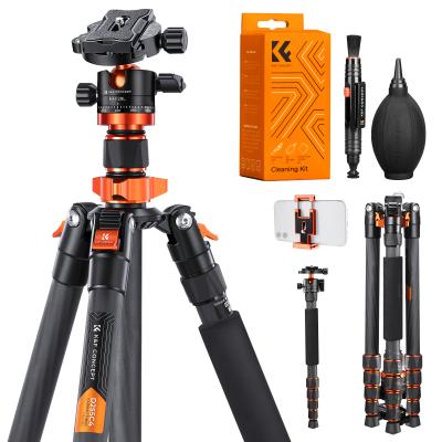 Trípode de fibra de carbono de 1,7 m (67") con capacidad de carga de 10 kg (22 lb). Trípode ligero de viaje para cámara réflex digital con soporte para teléfono, compatible con SLR y DSLR. Incluye kit de limpieza 4 en 1 para cámaras DSLR (D255C4+BH-2